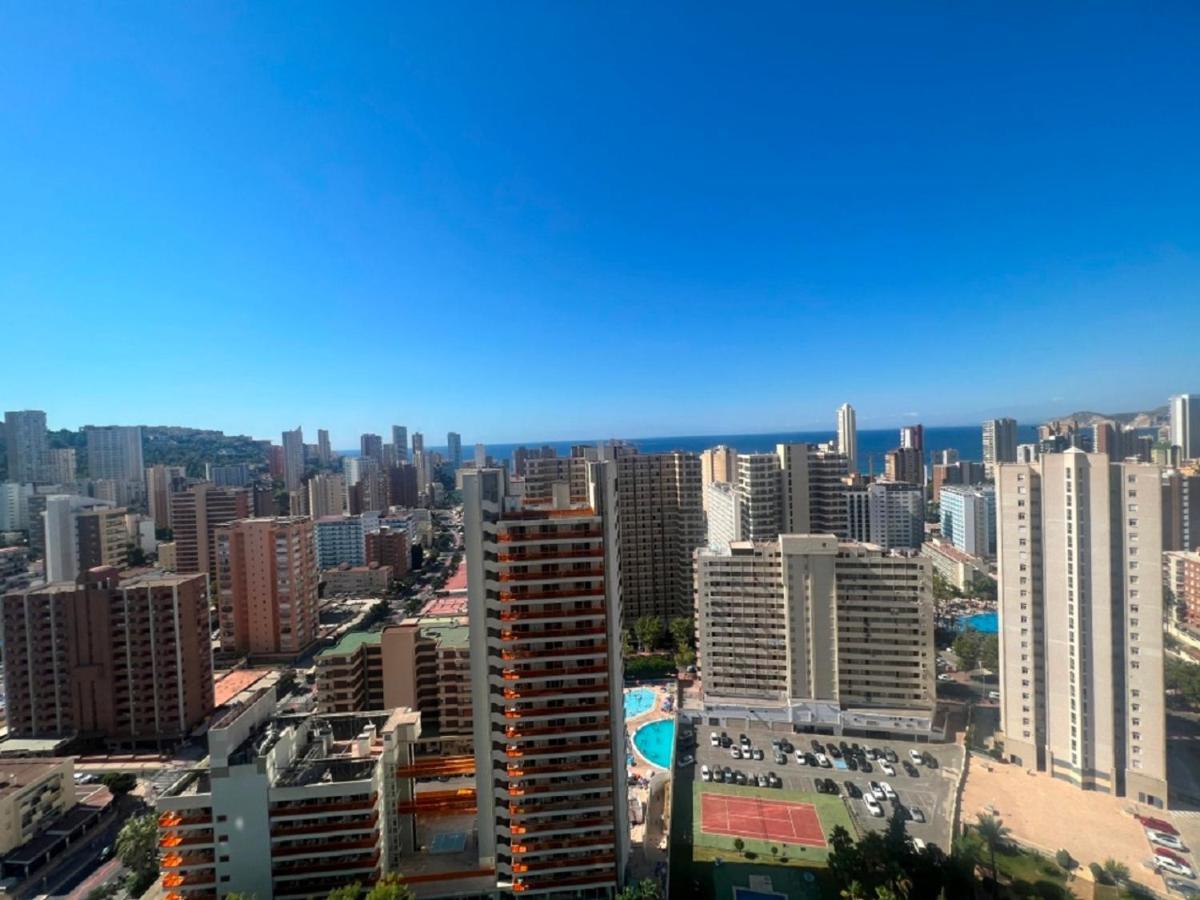 Gemelos 22-2-24 Benidorm Kültér fotó